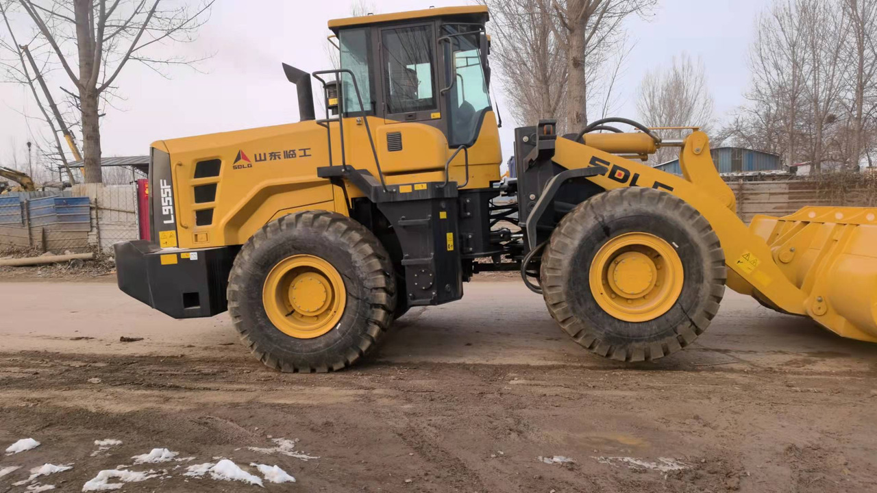 SDLG LG955F - 轮式装载机:图3 SDLG LG955F - 轮式装载机:图3