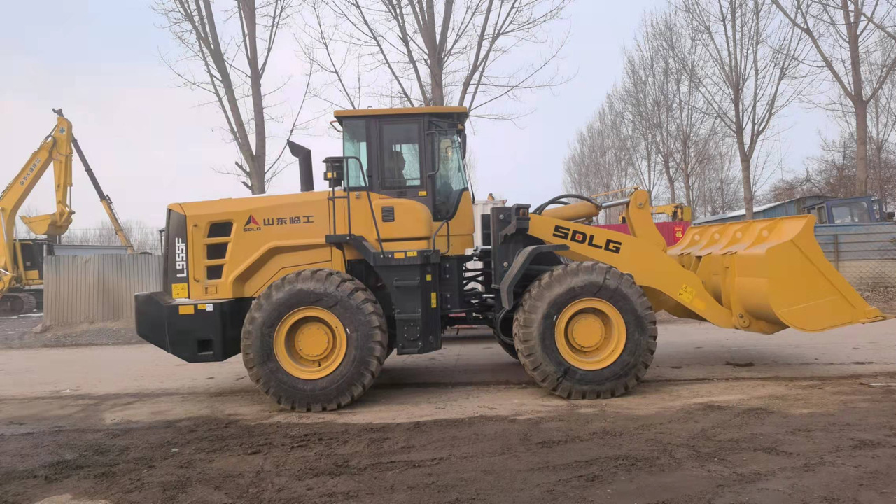 SDLG LG955F - 轮式装载机:图4 SDLG LG955F - 轮式装载机:图4