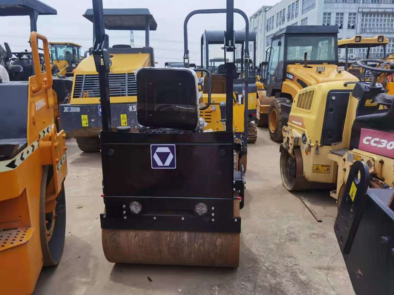 XCMG XCMG-YZC5 -roller - 碾压机:图3 XCMG XCMG-YZC5 -roller - 碾压机:图3