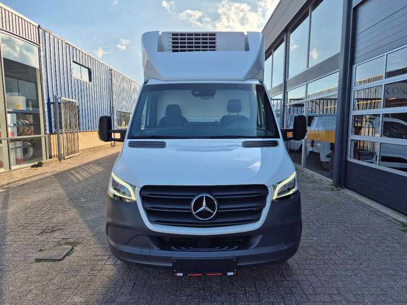 Mercedes-Benz Sprinter 519 CDI/ Kuhlkoffer/ TK V500 MAX MT/ -20+20 - 冷藏货车:图4 Mercedes-Benz Sprinter 519 CDI/ Kuhlkoffer/ TK V500 MAX MT/ -20+20 - 冷藏货车:图4