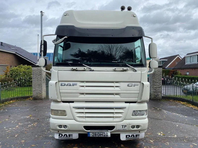 DAF CF 85.410 85CF 410 AUTOMATIC - 牵引车:图2 DAF CF 85.410 85CF 410 AUTOMATIC - 牵引车:图2