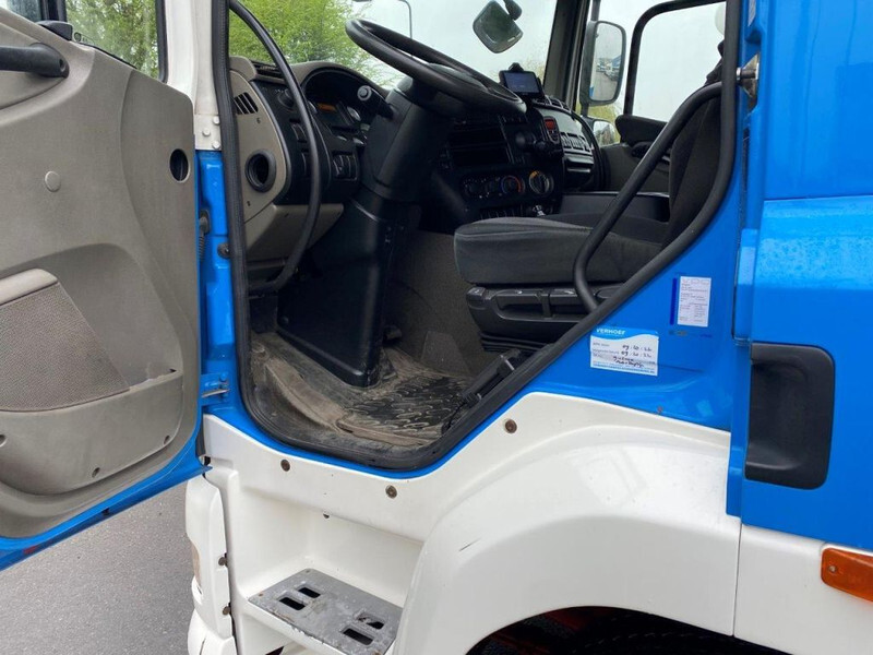 Interior photo 2: 牵引车 DAF CF 85.460 CF 460 HOLLAND TRUCK Interior photo 2: 牵引车 DAF CF 85.460 CF 460 HOLLAND TRUCK