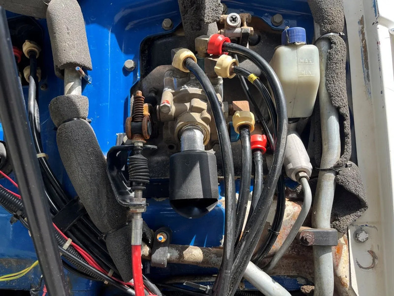 MAN 35.372 35 302 8X6 KIPPER MANUAL ZF GEARBOX FULL STEEL SPRING - 翻斗车:图3 MAN 35.372 35 302 8X6 KIPPER MANUAL ZF GEARBOX FULL STEEL SPRING - 翻斗车:图3