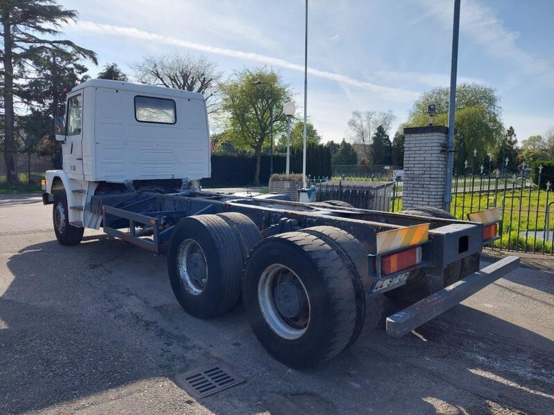 Scania T113 T113 6x4 STEEL - 驾驶室底盘卡车:图4 Scania T113 T113 6x4 STEEL - 驾驶室底盘卡车:图4