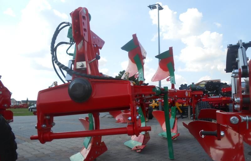 AGRO-MASZ Pług obrotowy 3-skibowy - 犁:图4 AGRO-MASZ Pług obrotowy 3-skibowy - 犁:图4