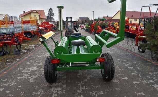 Awid Czyżew Self loading bale wrapper/ Owijarka samozaładowcza - 包膜机:图3 Awid Czyżew Self loading bale wrapper/ Owijarka samozaładowcza - 包膜机:图3