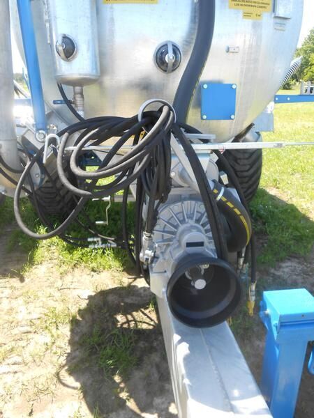 MEPROZET Güllefässer/ Slurry tank/ Beczkowóz T-528/5 (PN60/3) - 浆罐车:图3 MEPROZET Güllefässer/ Slurry tank/ Beczkowóz T-528/5 (PN60/3) - 浆罐车:图3