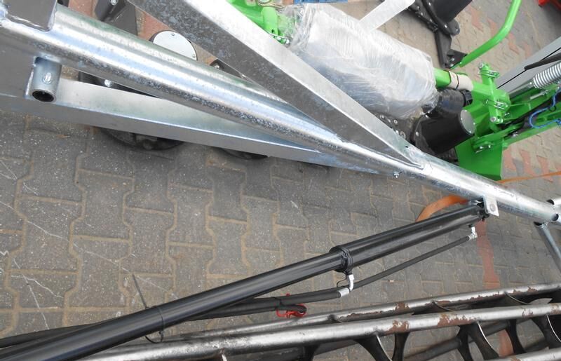 Metal-Technik Mieszadło do gnojowicy 6m - 施肥设备:图2 Metal-Technik Mieszadło do gnojowicy 6m - 施肥设备:图2