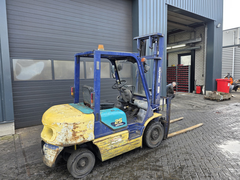 Komatsu fd25t-14 dieselheftruck - 柴油叉车:图3 Komatsu fd25t-14 dieselheftruck - 柴油叉车:图3