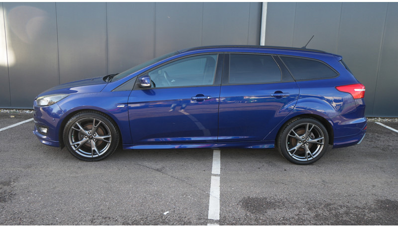 Ford Focus WAGON 1.5TDCI ST-Line - 小型巴士, 小型客车:图1 Ford Focus WAGON 1.5TDCI ST-Line - 小型巴士, 小型客车:图1