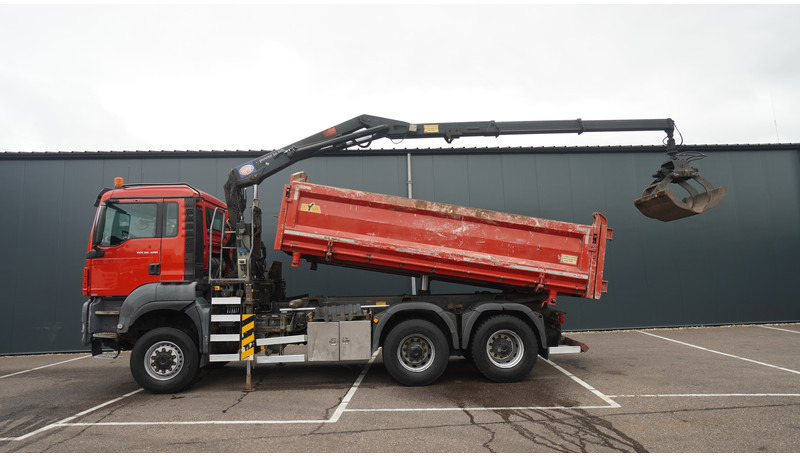 MAN TGS 28.400 6X6 2 SIDE TIPPER WITH HMF 1643 CRANE 376.400KM - 起重车:图1 MAN TGS 28.400 6X6 2 SIDE TIPPER WITH HMF 1643 CRANE 376.400KM - 起重车:图1