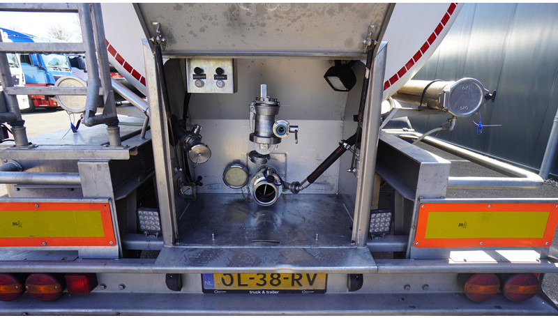 Magyar 3 AXLE FOOD TANK TRAILER 41.410LTR - 液罐半拖车:图4 Magyar 3 AXLE FOOD TANK TRAILER 41.410LTR - 液罐半拖车:图4