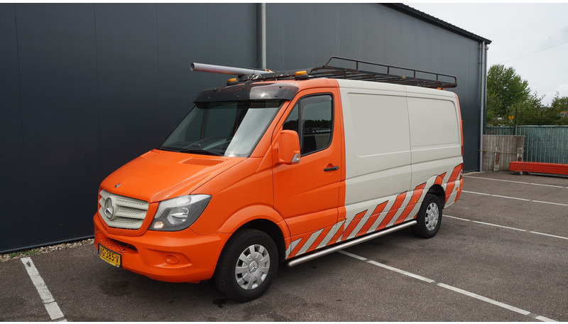 Mercedes-Benz 309 SPRINTER CLOSED BOX - 厢式货车:图3 Mercedes-Benz 309 SPRINTER CLOSED BOX - 厢式货车:图3