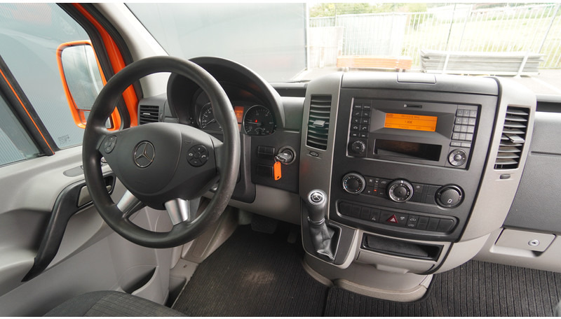 Mercedes-Benz 309 SPRINTER CLOSED BOX - 厢式货车:图5 Mercedes-Benz 309 SPRINTER CLOSED BOX - 厢式货车:图5