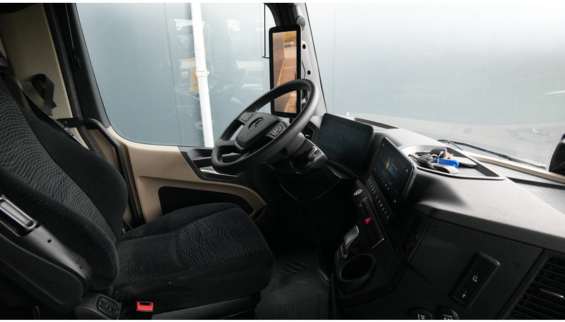 Mercedes-Benz ACTROS 1945 GIGASPACE 684.000KM - 牵引车:图5 Mercedes-Benz ACTROS 1945 GIGASPACE 684.000KM - 牵引车:图5