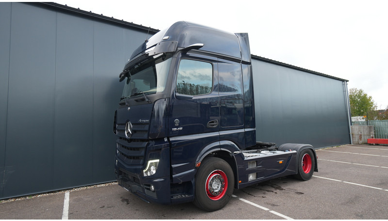 Mercedes-Benz ACTROS 1945 GIGASPACE 728.200KM - 牵引车:图3 Mercedes-Benz ACTROS 1945 GIGASPACE 728.200KM - 牵引车:图3
