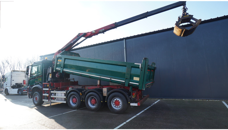 Mercedes-Benz AROCS 3542 8X4 2 SIDE TIPPER WITH HMF Z 1943 CRANE 407.000KM - 起重车:图3 Mercedes-Benz AROCS 3542 8X4 2 SIDE TIPPER WITH HMF Z 1943 CRANE 407.000KM - 起重车:图3