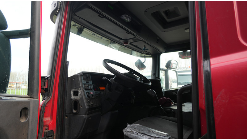 Scania P 380 10X4 BLOW AND SUCK TRUCK 522.000 - 罐车:图5 Scania P 380 10X4 BLOW AND SUCK TRUCK 522.000 - 罐车:图5