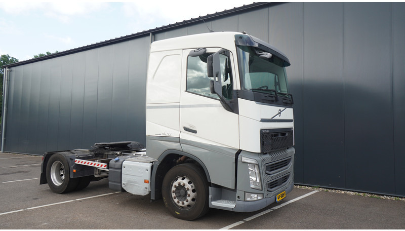 Volvo FH 420 ADR EURO 6 756.000KM - 牵引车:图4 Volvo FH 420 ADR EURO 6 756.000KM - 牵引车:图4
