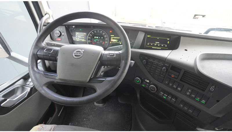 Volvo FH 420 ADR EURO 6 756.000KM - 牵引车:图5 Volvo FH 420 ADR EURO 6 756.000KM - 牵引车:图5