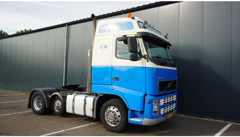 Volvo FH 440 6X2 GLOBETROTTER EURO 3 - 牵引车:图4 Volvo FH 440 6X2 GLOBETROTTER EURO 3 - 牵引车:图4