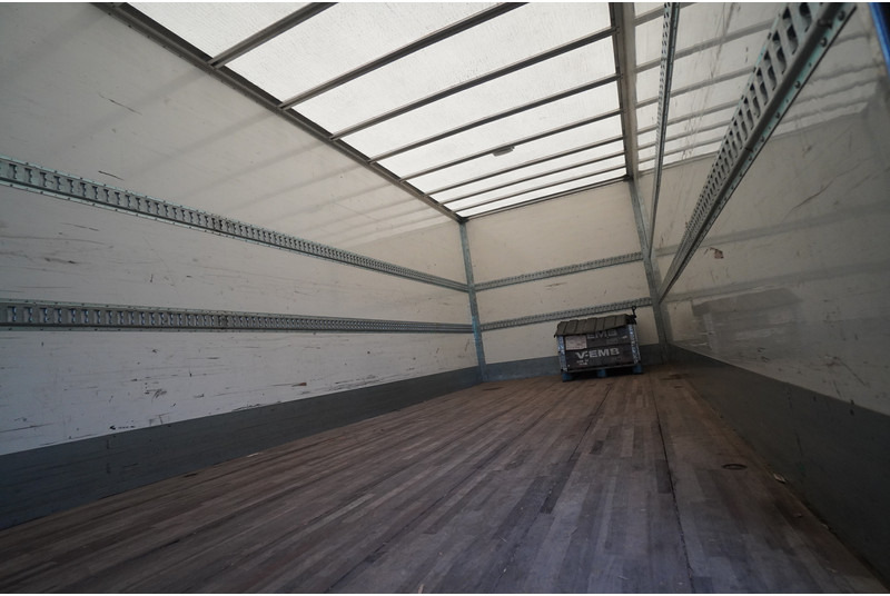 Volvo FL 280 CLOSED BOX BROKEN ENGINE NOT DRIVABLE - 厢式卡车:图4 Volvo FL 280 CLOSED BOX BROKEN ENGINE NOT DRIVABLE - 厢式卡车:图4