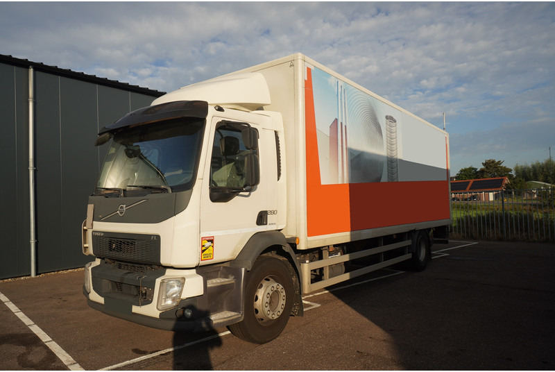 Volvo FL 280 CLOSED BOX BROKEN ENGINE NOT DRIVABLE - 厢式卡车:图2 Volvo FL 280 CLOSED BOX BROKEN ENGINE NOT DRIVABLE - 厢式卡车:图2