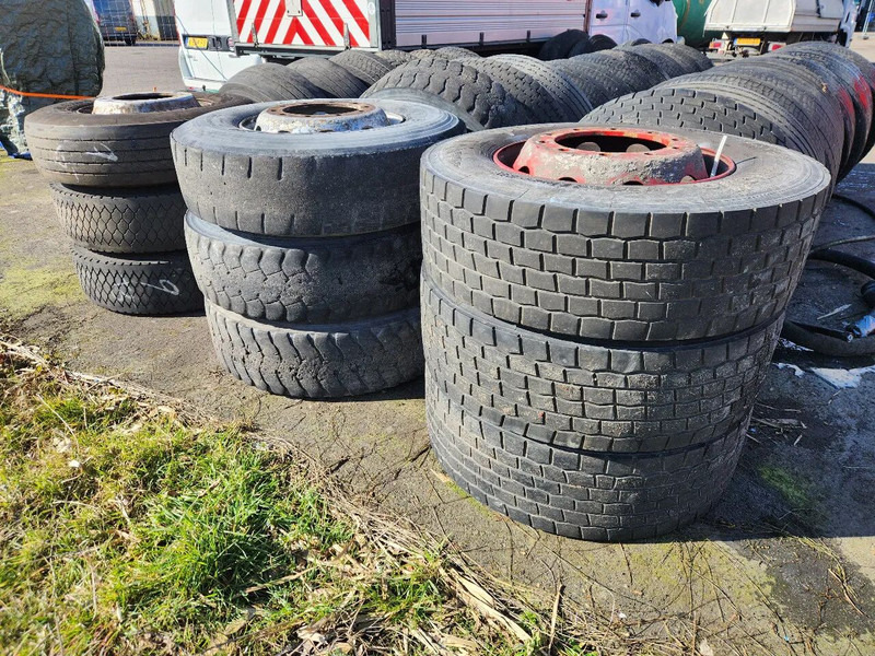 Tyres 18X 315-70/80/295x 22.5 INC RIMS, MUST GO - 轮胎 适用于 卡车:图5 Tyres 18X 315-70/80/295x 22.5 INC RIMS, MUST GO - 轮胎 适用于 卡车:图5