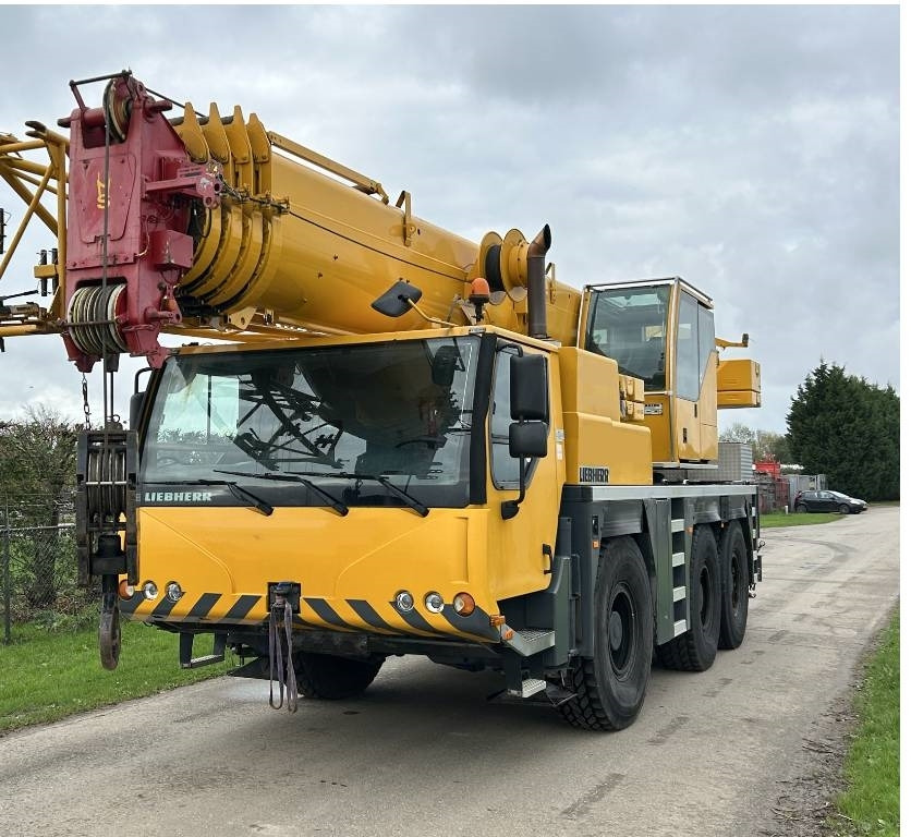 Liebherr LTM 1055-3.1  - 全地形起重机:图3 Liebherr LTM 1055-3.1  - 全地形起重机:图3