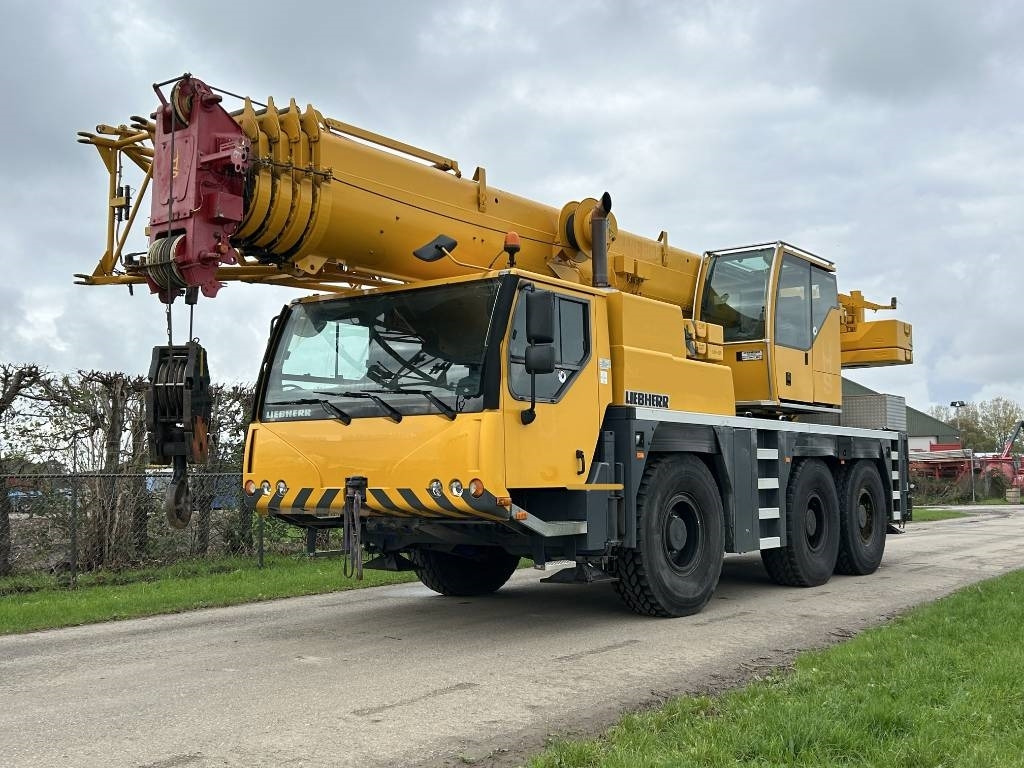 Liebherr LTM 1055-3.1  - 全地形起重机:图4 Liebherr LTM 1055-3.1  - 全地形起重机:图4