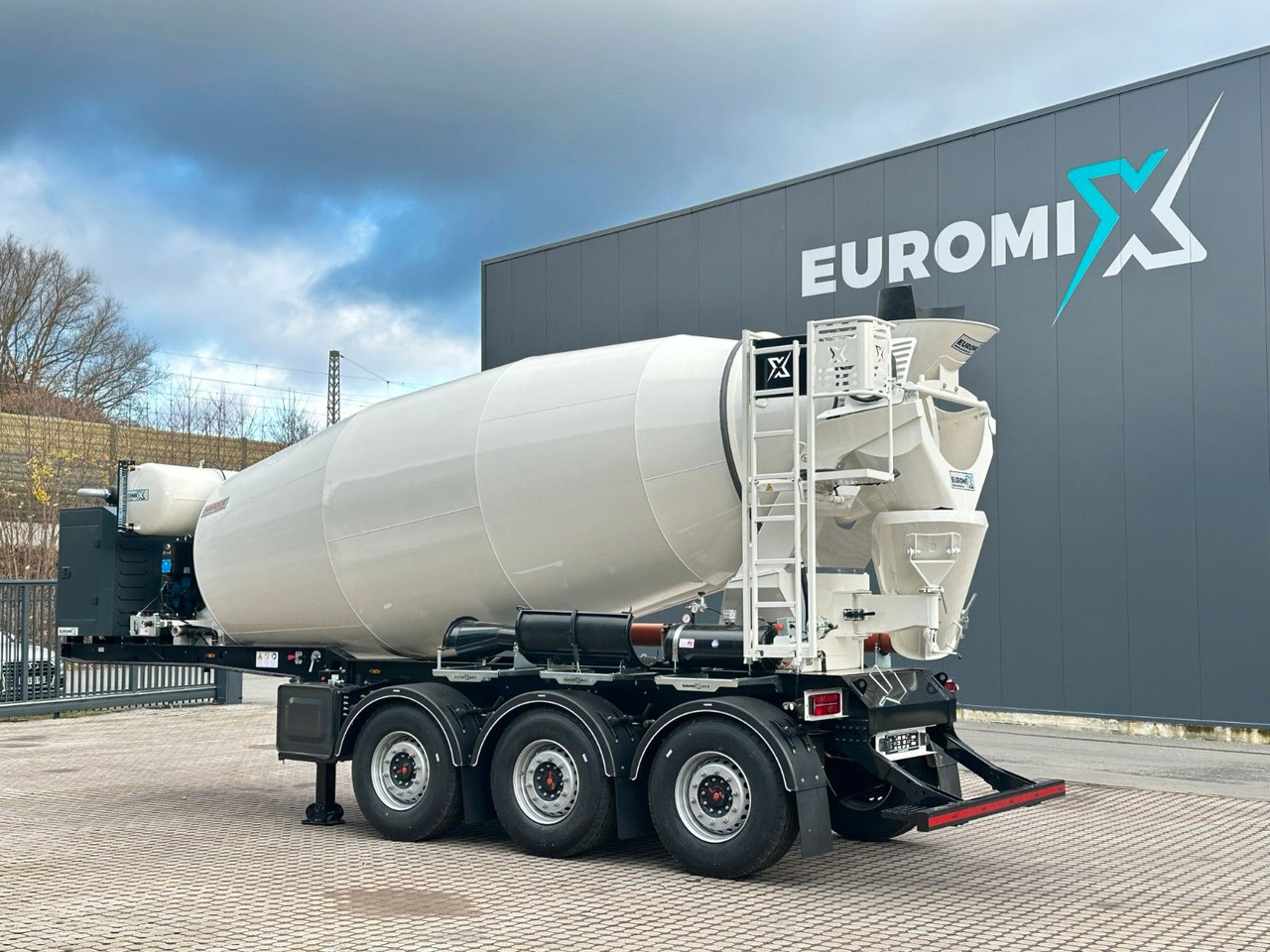 EUROMIX MTP - 12m³ Betonmischer-Auflieger - 混凝土搅拌车:图4 EUROMIX MTP - 12m³ Betonmischer-Auflieger - 混凝土搅拌车:图4