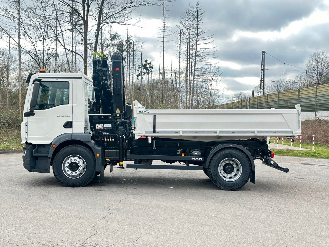 MAN TGM 18.320 4x2 Euro6e Hiab X-HiDuo 138DS-3 - 翻斗车, 起重车:图3 MAN TGM 18.320 4x2 Euro6e Hiab X-HiDuo 138DS-3 - 翻斗车, 起重车:图3