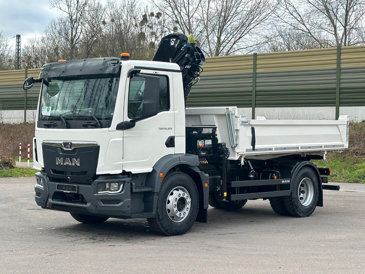 MAN TGM 18.320 4x2 Euro6e Hiab X-HiDuo 138DS-3 - 翻斗车, 起重车:图2 MAN TGM 18.320 4x2 Euro6e Hiab X-HiDuo 138DS-3 - 翻斗车, 起重车:图2