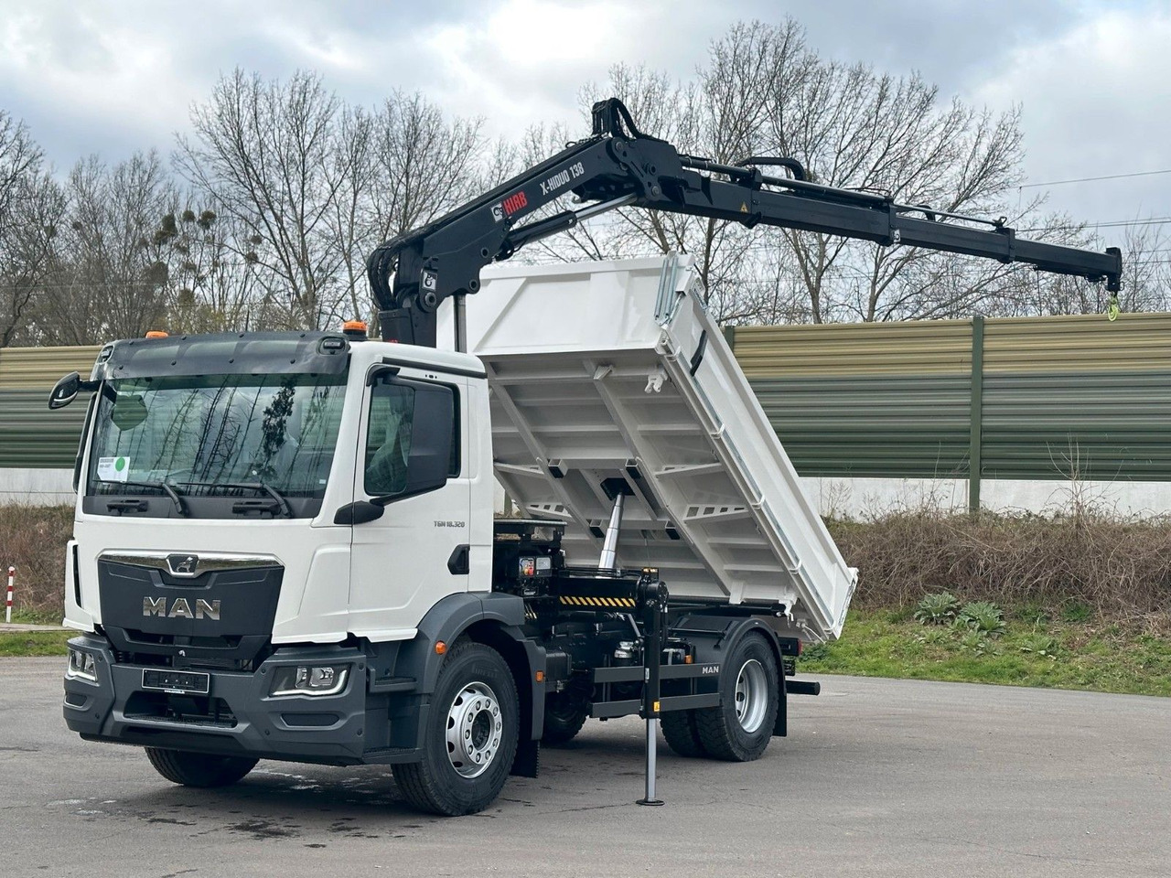 MAN TGM 18.320 4x2 Euro6e Hiab X-HiDuo 138DS-3 - 翻斗车, 起重车:图1 MAN TGM 18.320 4x2 Euro6e Hiab X-HiDuo 138DS-3 - 翻斗车, 起重车:图1