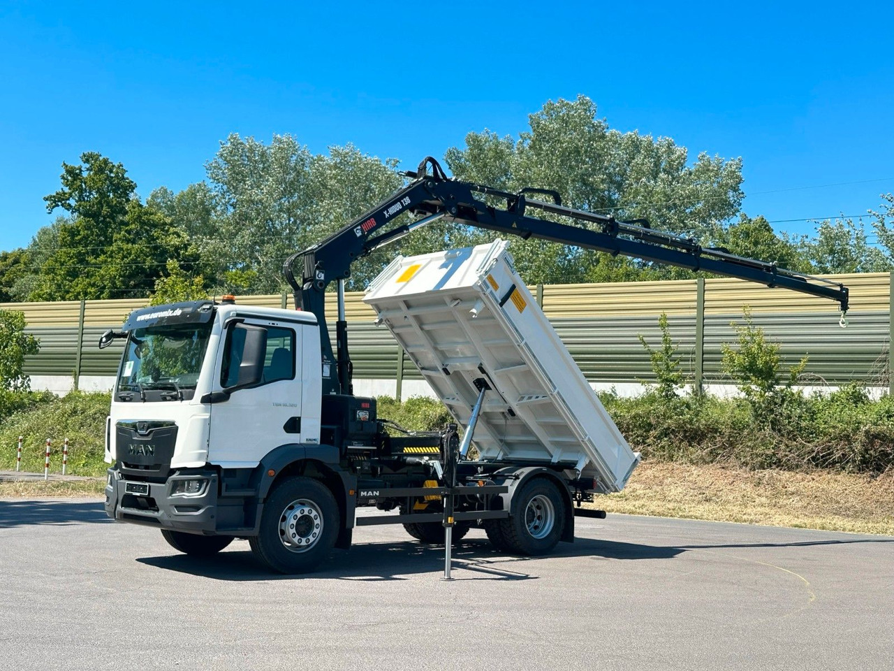 MAN TGM 18.320 4x2 Euro6e Hiab X-HiDuo 138DS-4 - 翻斗车, 起重车:图1 MAN TGM 18.320 4x2 Euro6e Hiab X-HiDuo 138DS-4 - 翻斗车, 起重车:图1