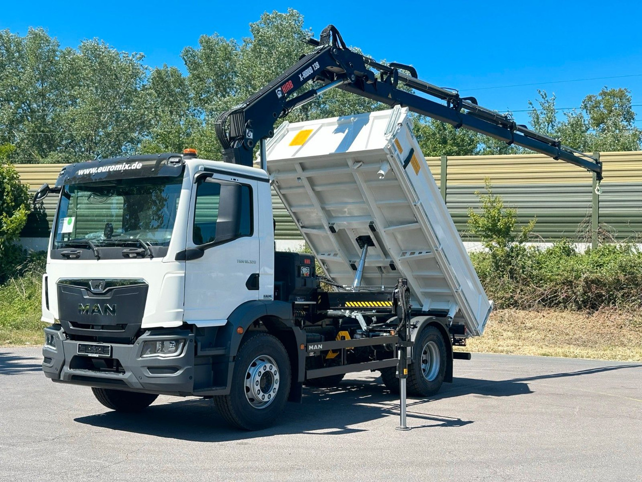 MAN TGM 18.320 4x2 Euro6e Hiab X-HiDuo 138DS-4 - 翻斗车, 起重车:图2 MAN TGM 18.320 4x2 Euro6e Hiab X-HiDuo 138DS-4 - 翻斗车, 起重车:图2