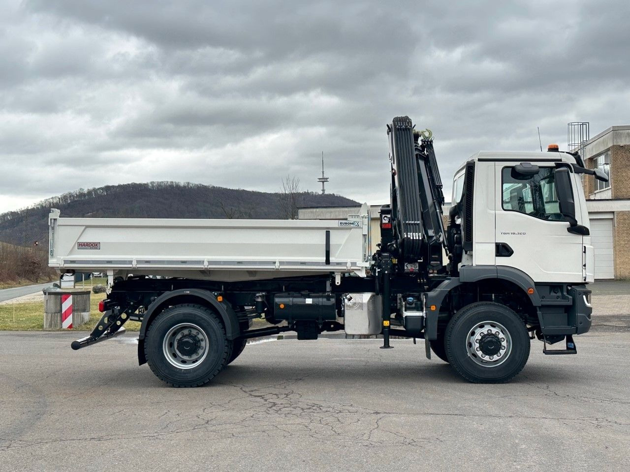 MAN TGM 18.320 4x4 Euro6e Hiab X-HiDuo 138DS-3 - 翻斗车, 起重车:图4 MAN TGM 18.320 4x4 Euro6e Hiab X-HiDuo 138DS-3 - 翻斗车, 起重车:图4
