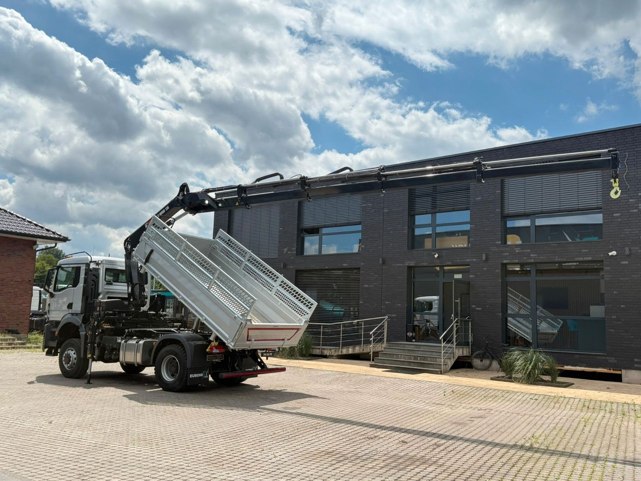 MAN TGS 18.400 TG3 4x4 Euro6e Hiab X-HiDuo 138DS-4 - 翻斗车, 起重车:图4 MAN TGS 18.400 TG3 4x4 Euro6e Hiab X-HiDuo 138DS-4 - 翻斗车, 起重车:图4