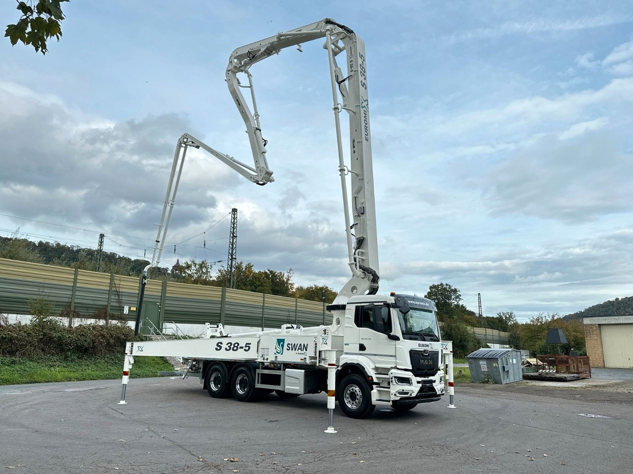 MAN TGS 26.510 6x4 SWAN TSP 38-5 160RZ ( 38m ) - 混凝土泵车:图1 MAN TGS 26.510 6x4 SWAN TSP 38-5 160RZ ( 38m ) - 混凝土泵车:图1