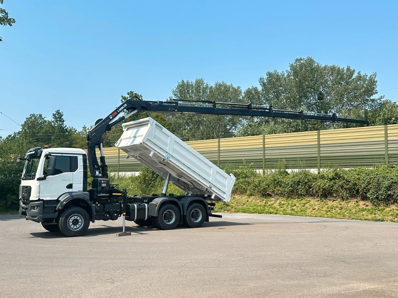 MAN TGS 33.440 6x4 /3-Seiten- Kipper / HIAB 228-6 - 翻斗车, 起重车:图3 MAN TGS 33.440 6x4 /3-Seiten- Kipper / HIAB 228-6 - 翻斗车, 起重车:图3