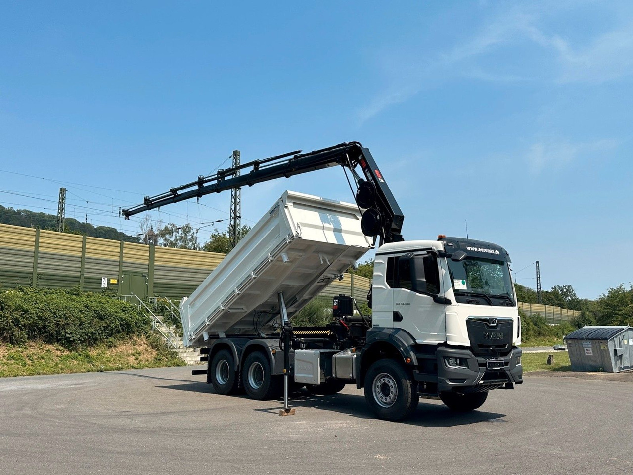 MAN TGS 33.440 6x4 /3-Seiten- Kipper / HIAB 228-6 - 翻斗车, 起重车:图1 MAN TGS 33.440 6x4 /3-Seiten- Kipper / HIAB 228-6 - 翻斗车, 起重车:图1