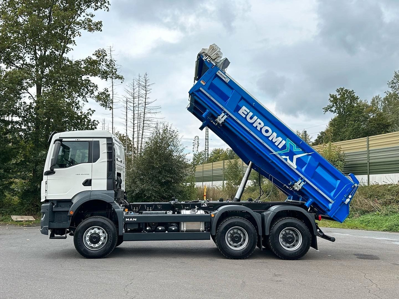 MAN TGS 33.440 6x6 /Euro6 3-Seiten-Kipper EuromixMTP - 翻斗车:图2 MAN TGS 33.440 6x6 /Euro6 3-Seiten-Kipper EuromixMTP - 翻斗车:图2