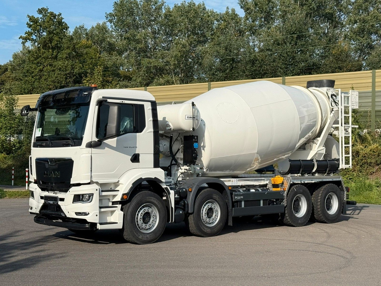 MAN TGS 35.470 BB 8X4 EuromixMTP EM 10 L - 混凝土搅拌车:图2 MAN TGS 35.470 BB 8X4 EuromixMTP EM 10 L - 混凝土搅拌车:图2