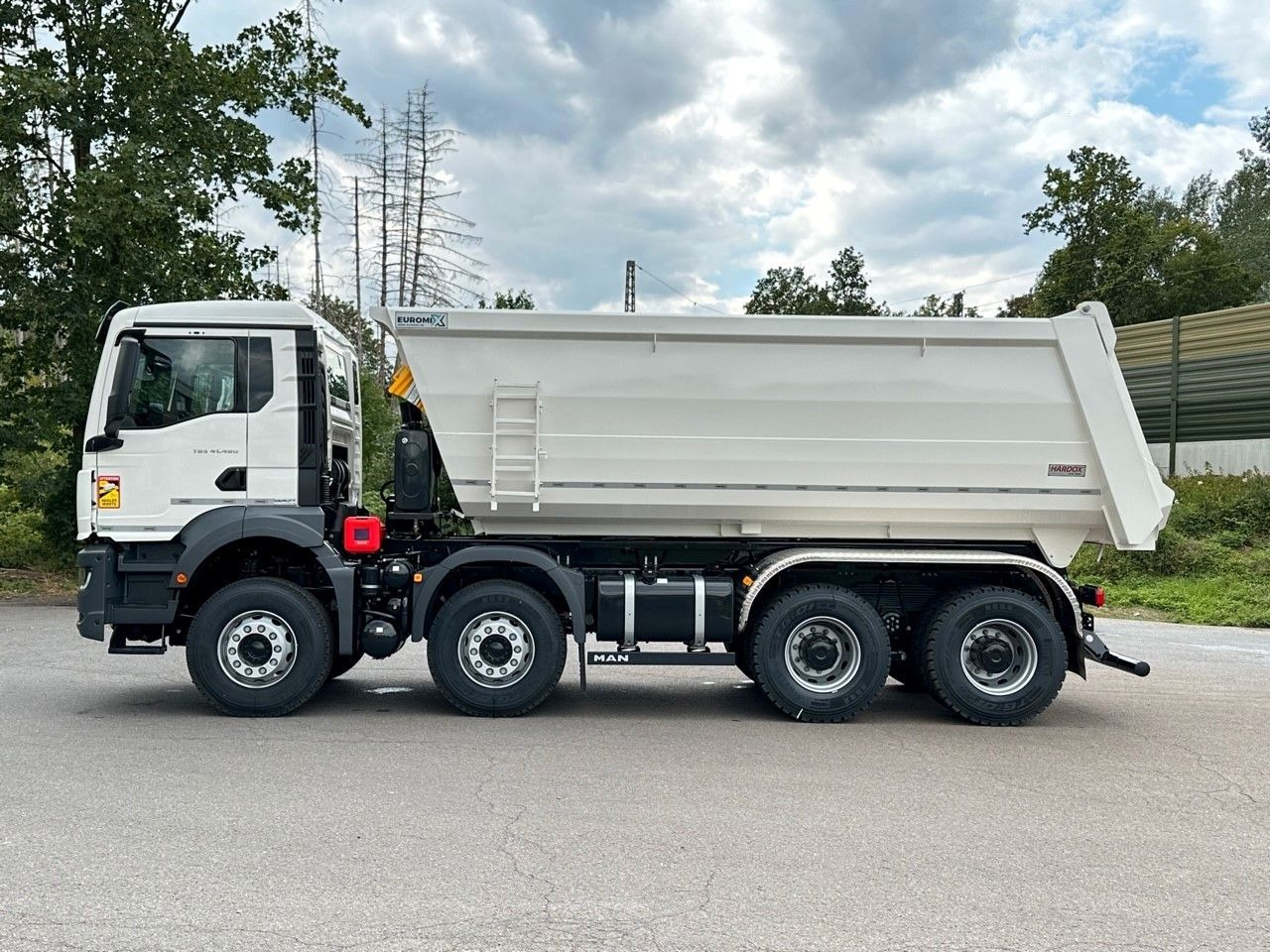MAN TGS 41.440 8x4 EuromixMTP Mulden-Kipper - 翻斗车:图4 MAN TGS 41.440 8x4 EuromixMTP Mulden-Kipper - 翻斗车:图4