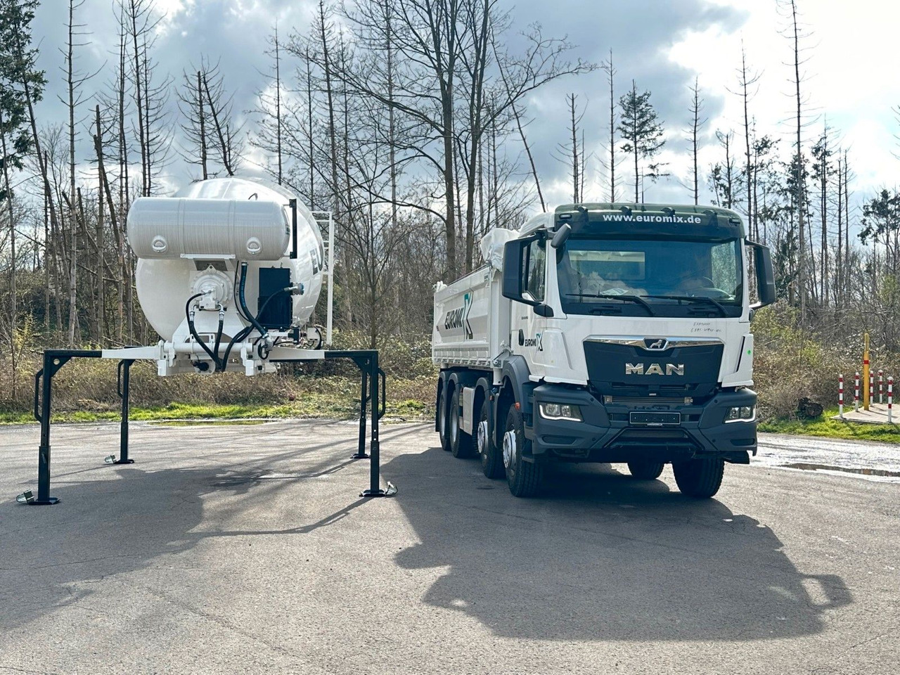 MAN TGS 41.440 8x4 WECHSELSYSTEM KIPPER+MISCHER - 翻斗车:图2 MAN TGS 41.440 8x4 WECHSELSYSTEM KIPPER+MISCHER - 翻斗车:图2