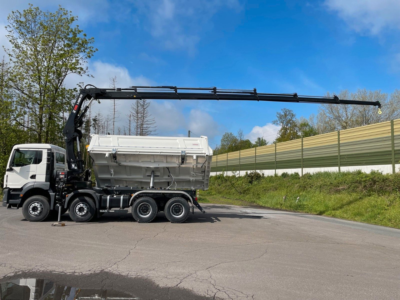 翻斗车, 起重车 MAN TGS 41.480 8x4/Euro6e Euromix Kipper Hiab 228-6：图18