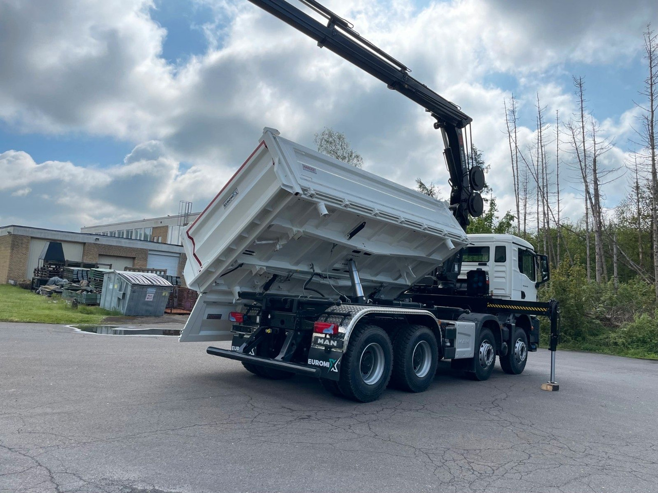 翻斗车, 起重车 MAN TGS 41.480 8x4/Euro6e Euromix Kipper Hiab 228-6：图21