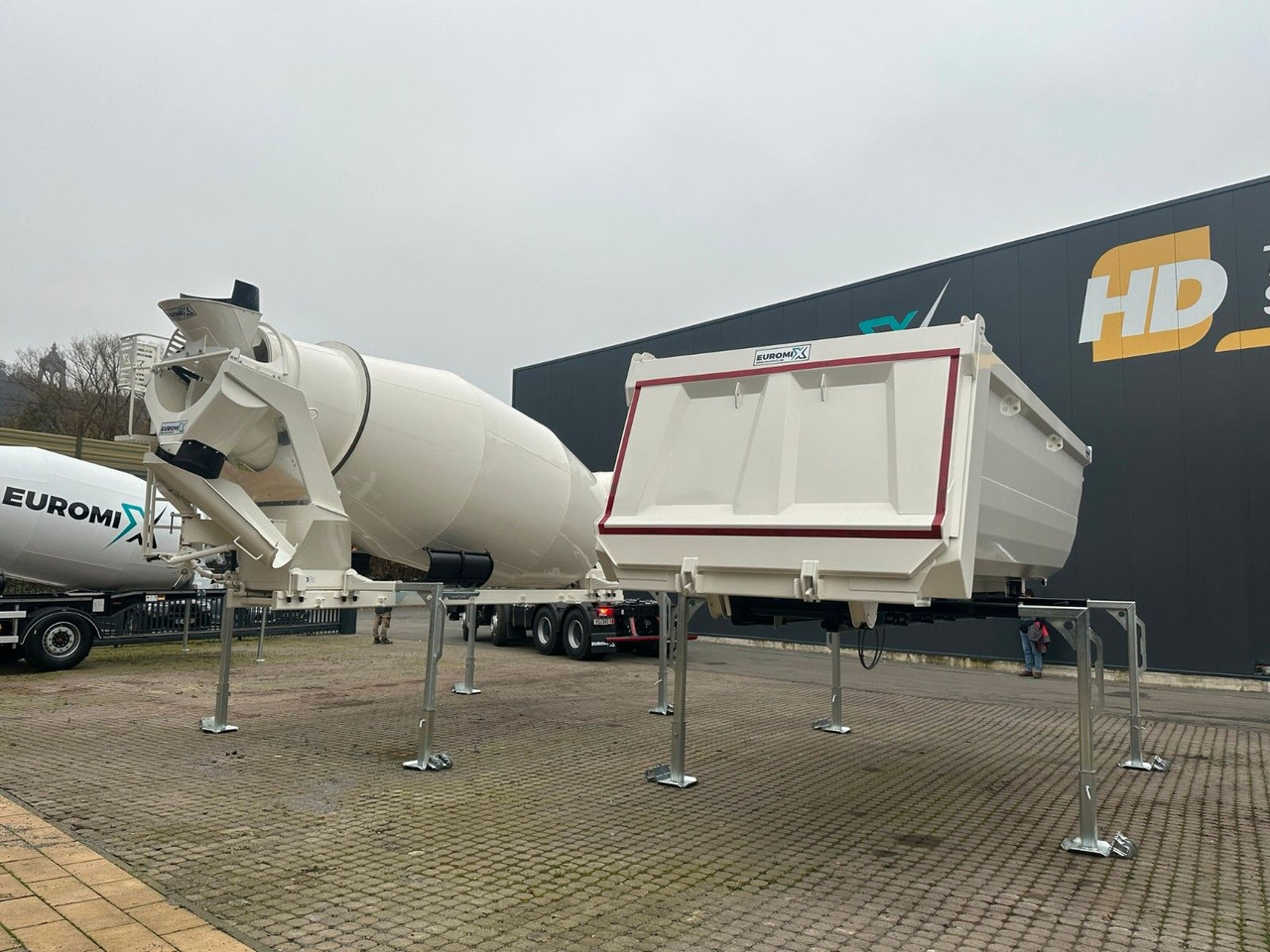 MAN TGS 41.480 8x4 WECHSELSYSTEM KIPPER+MISCHER MAN TGS 41.480 8x4 WECHSELSYSTEM KIPPER+MISCHER - 翻斗车:图2 MAN TGS 41.480 8x4 WECHSELSYSTEM KIPPER+MISCHER MAN TGS 41.480 8x4 WECHSELSYSTEM KIPPER+MISCHER - 翻斗车:图2