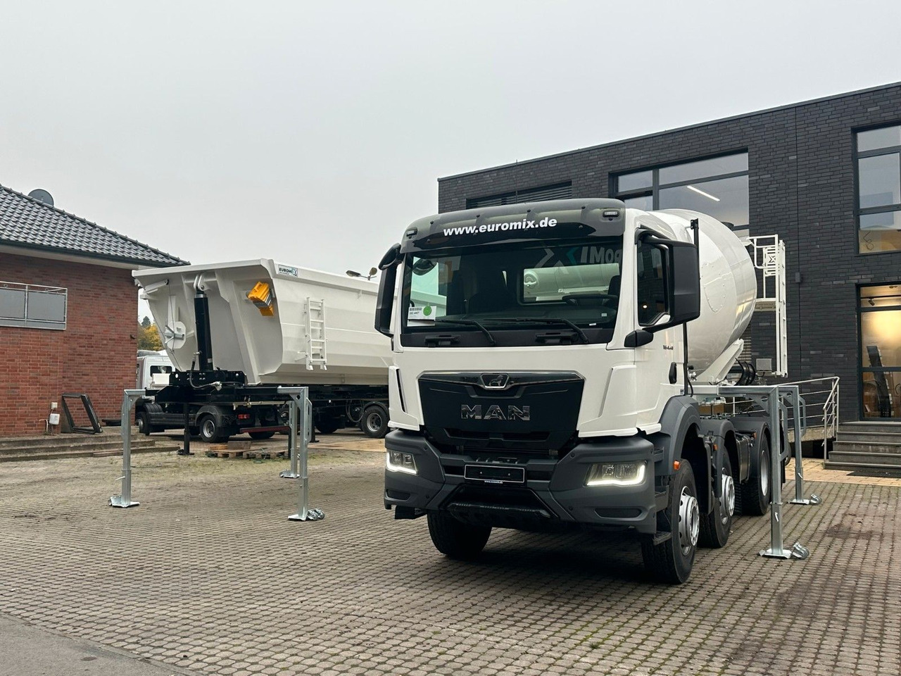 MAN TGS 41.480 8x4 WECHSELSYSTEM KIPPER+MISCHER - 混凝土搅拌车:图2 MAN TGS 41.480 8x4 WECHSELSYSTEM KIPPER+MISCHER - 混凝土搅拌车:图2