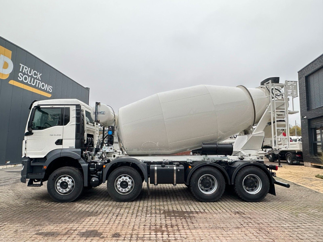 MAN TGS 41.480 8x4 WECHSELSYSTEM KIPPER+MISCHER - 翻斗车:图2 MAN TGS 41.480 8x4 WECHSELSYSTEM KIPPER+MISCHER - 翻斗车:图2